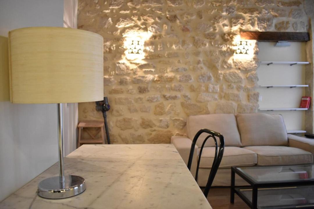 Photo of Livingroom in Arts-et-Metiers