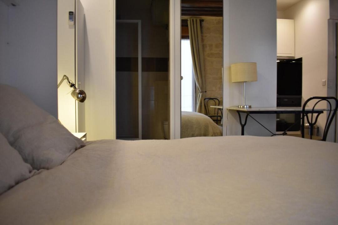 Photo of Bedroom in Arts-et-Metiers