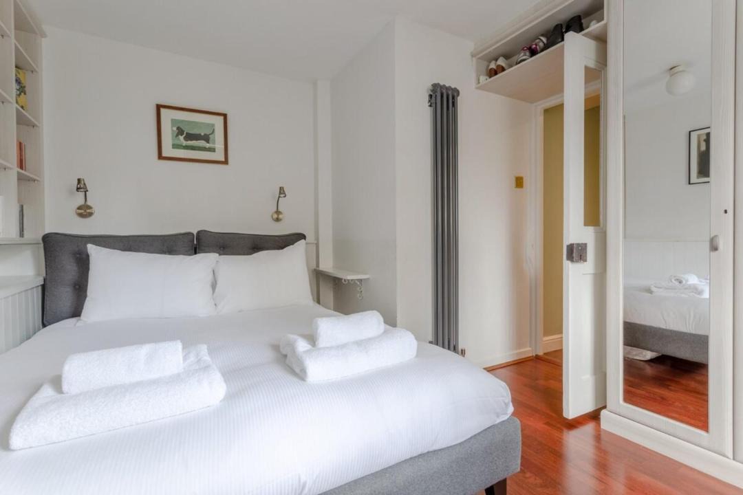 Photo of Bedroom in Kennington