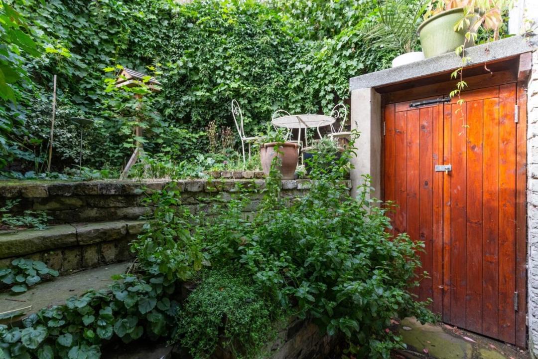 Photo of Others in Kennington