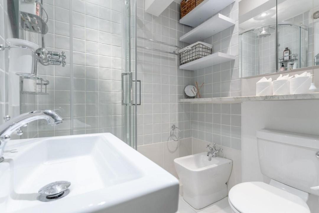Photo of Bathroom in Kennington