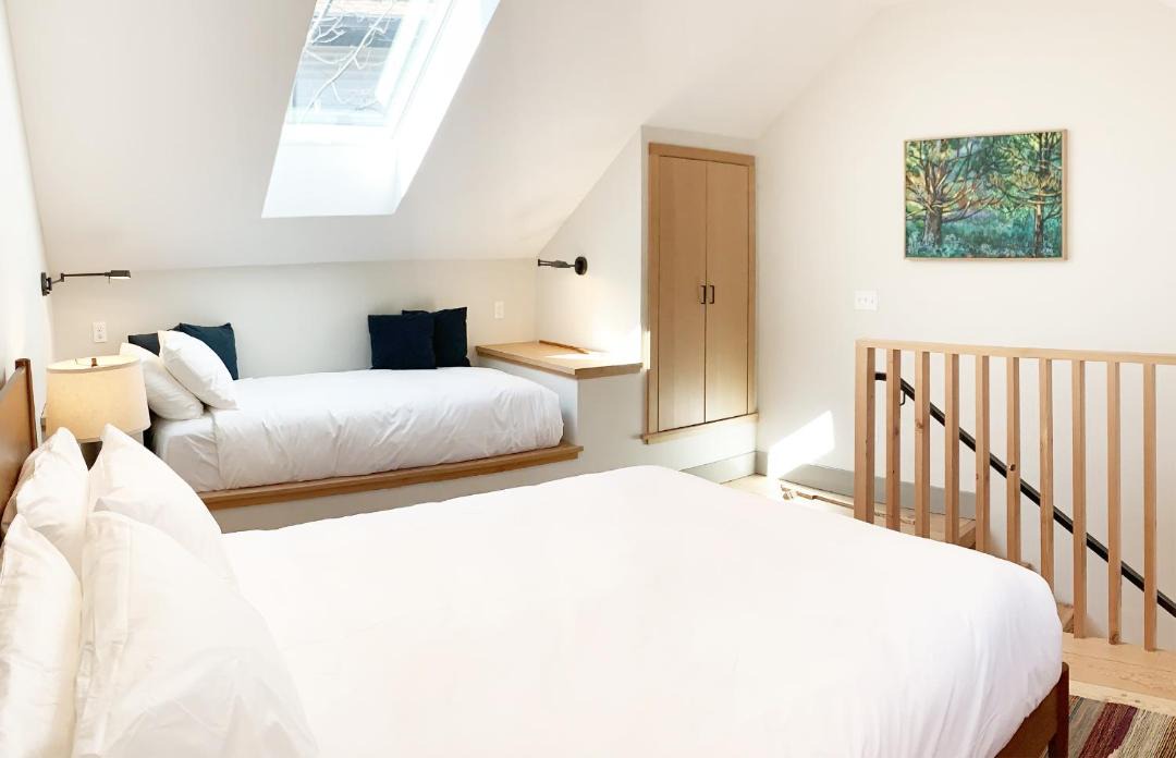 Photo of Others in East End