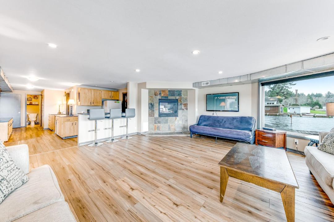 Photo of Livingroom in Otis