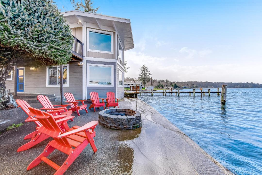 Photo of Others in Otis