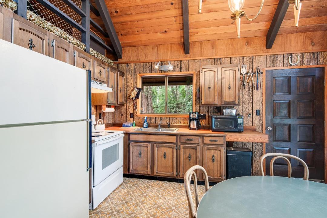 Photo of Others in Burley