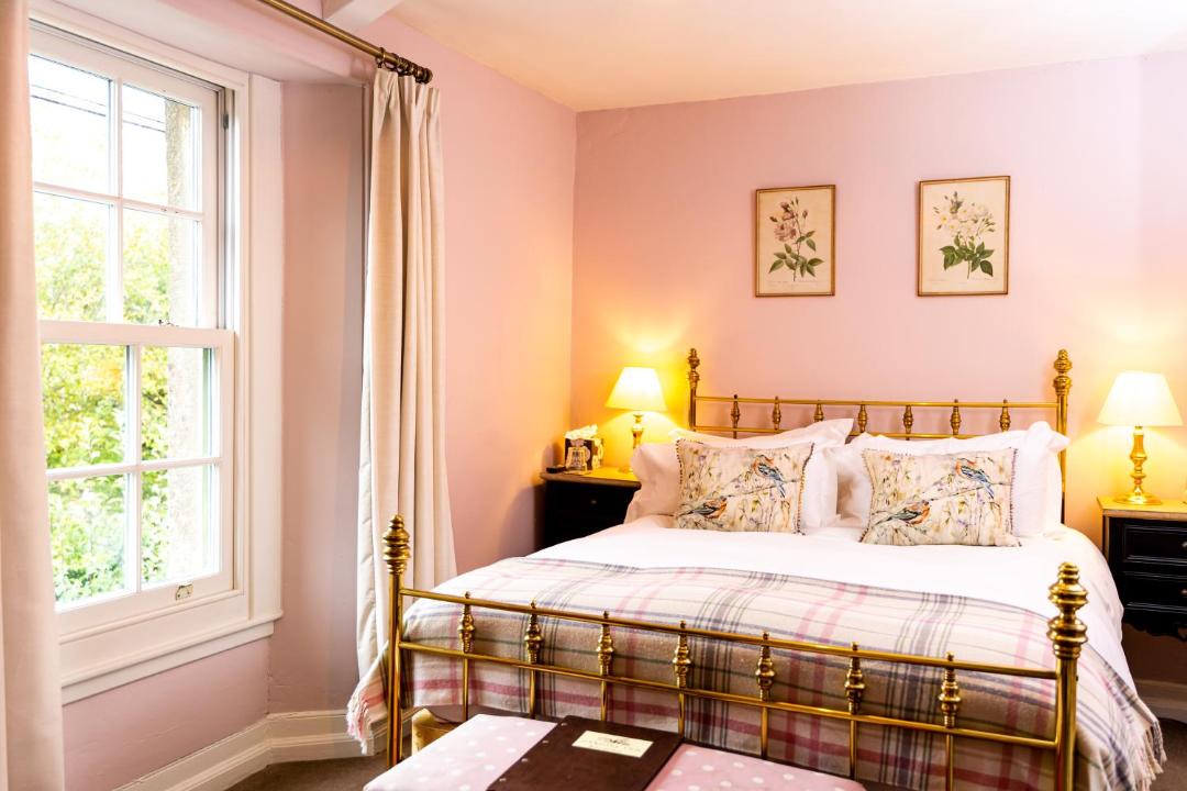 Photo of Others in Oakhill