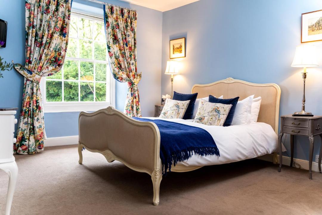 Photo of Others in Oakhill