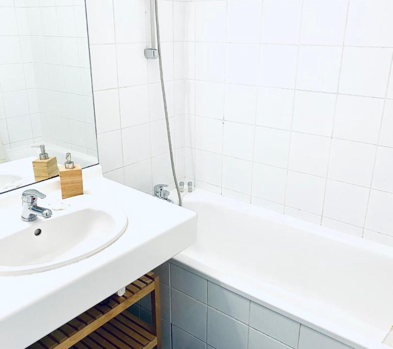 Photo of Bathroom in 2nd Arrondissement