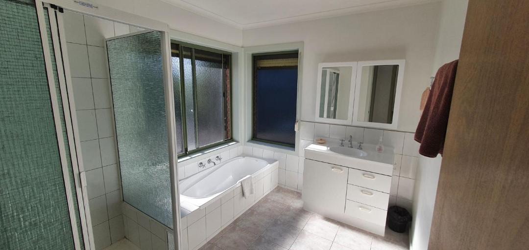 Photo of Bathroom in Montmorency