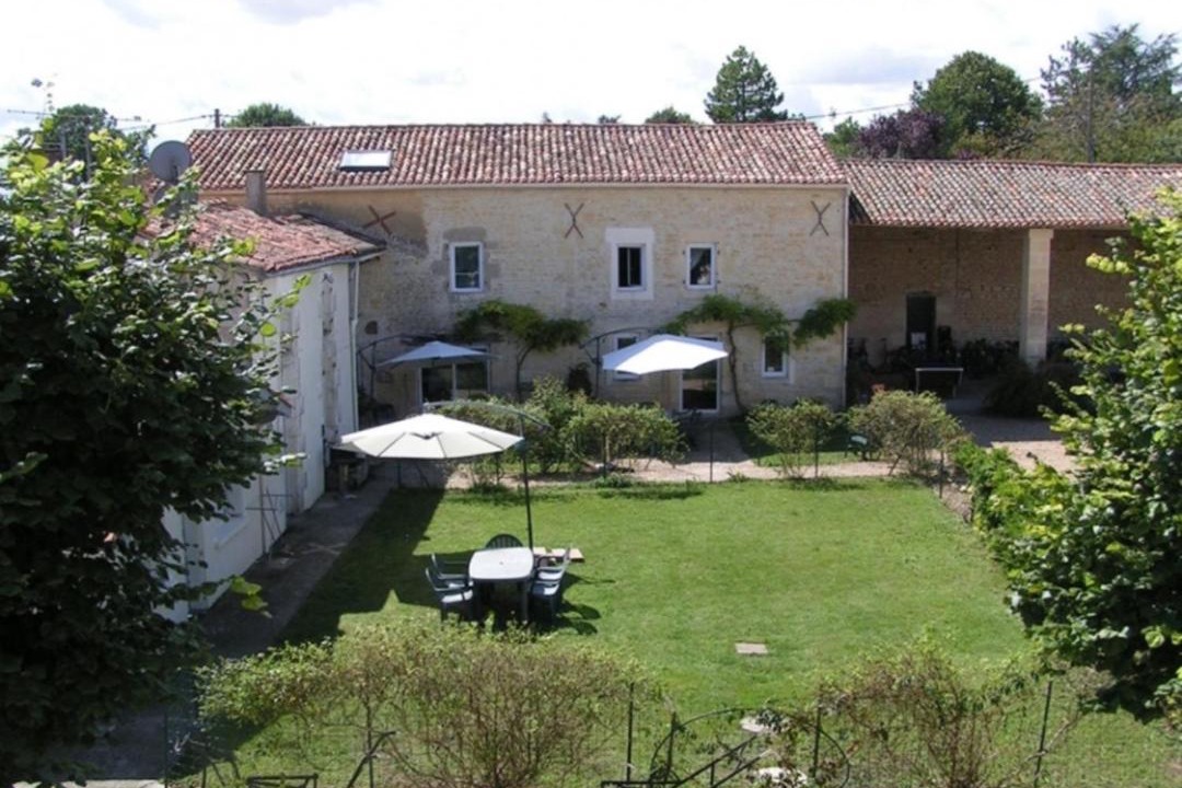 Photo of Buildings in Duil-sur-le-Mignon