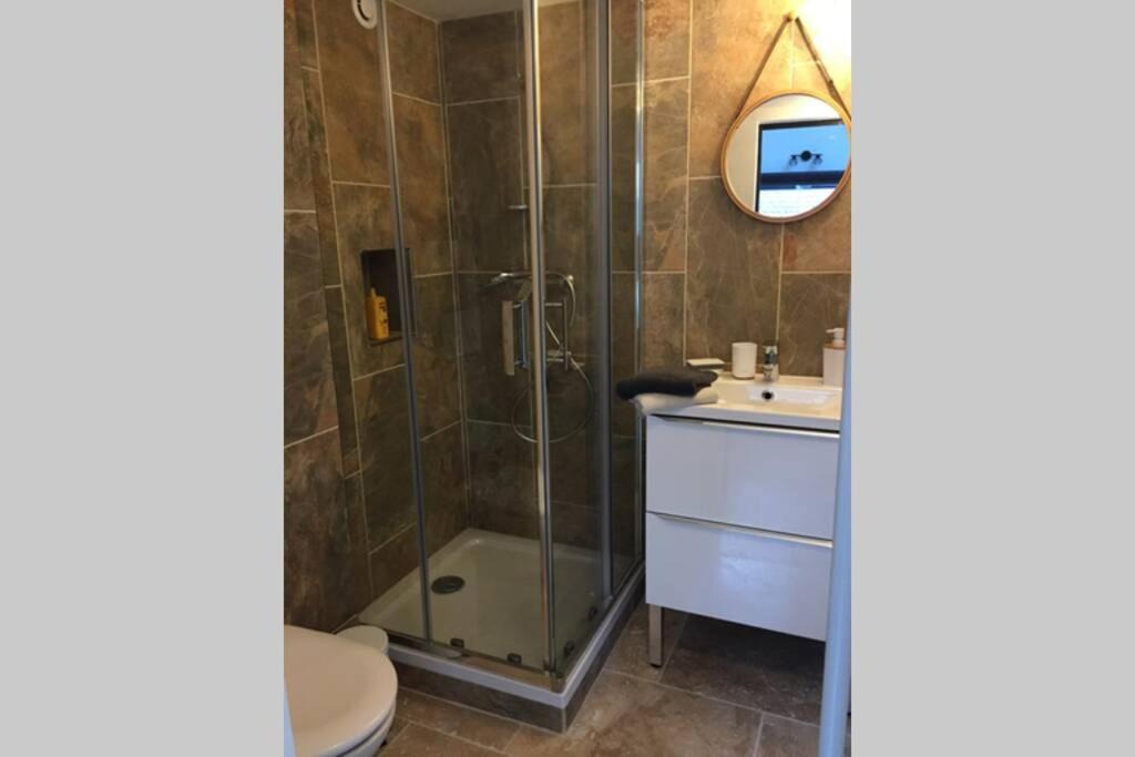 Photo of Bathroom in Saint-Symphorien-d'Ozon