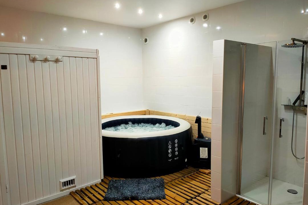 Photo of Bathroom in Villefranche-de-Rouergue