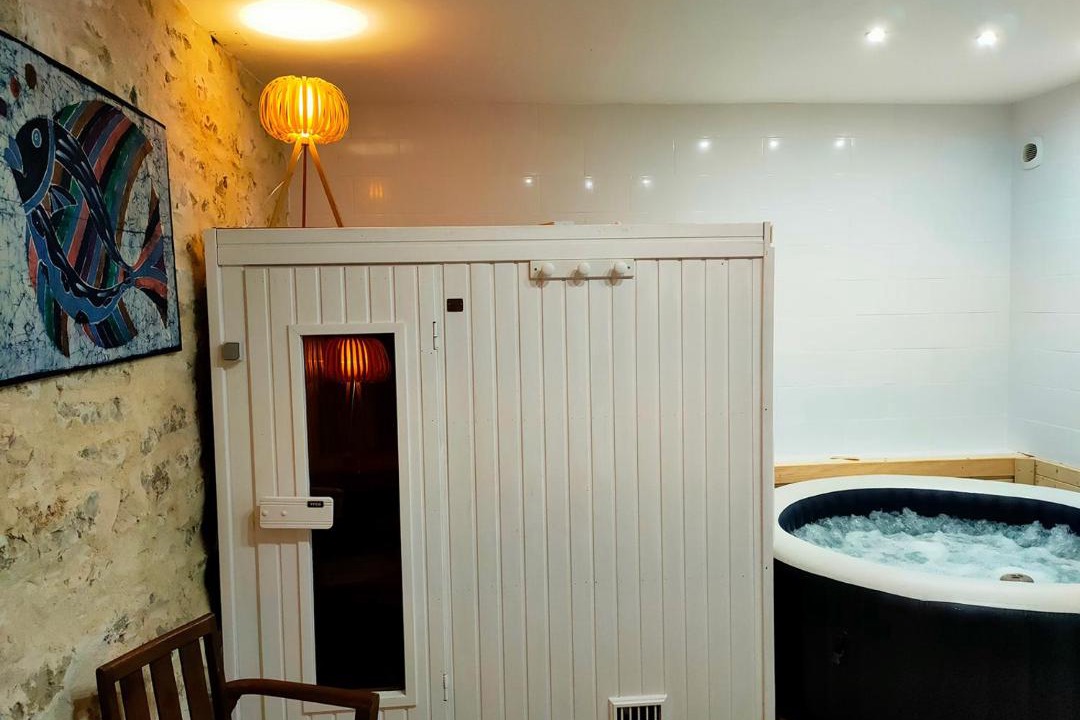 Photo of Bathroom in Villefranche-de-Rouergue