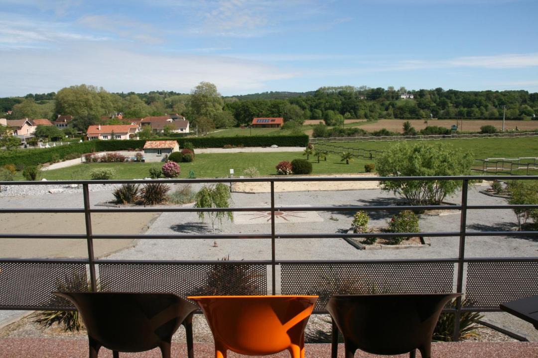 Photo of Patio Balcony in Barraute-Camu