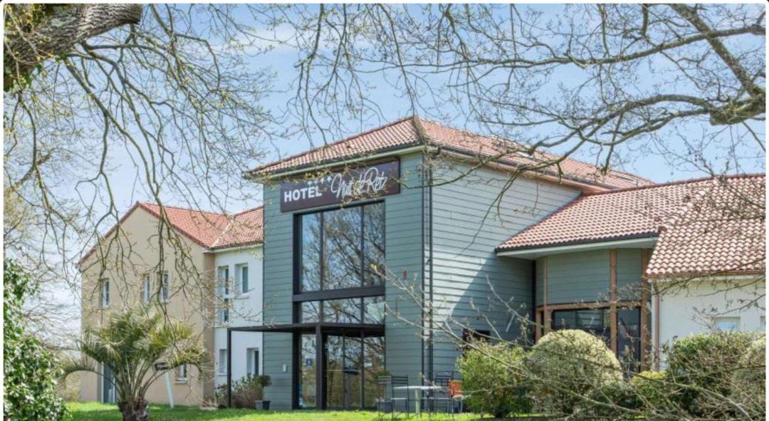 Photo of Others in Port-Saint-Pere