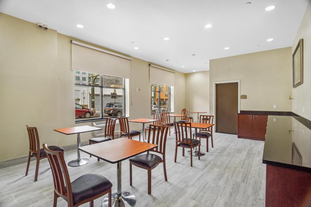 Photo of Livingroom in Bedford-Stuyvesant