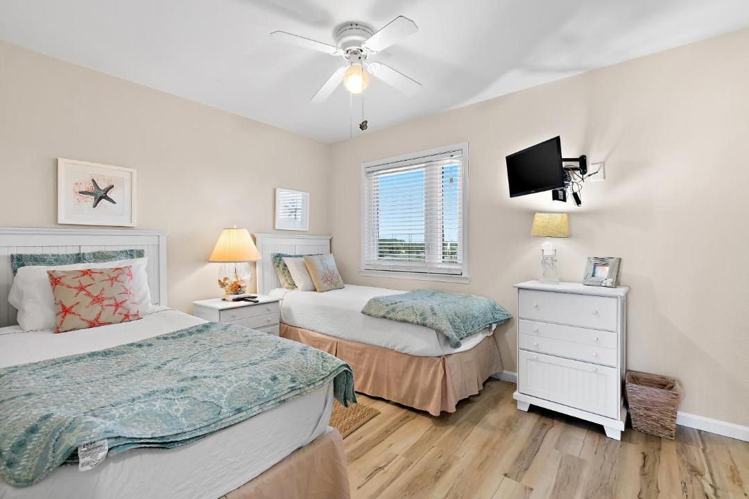 Photo of Others in Sunnyside