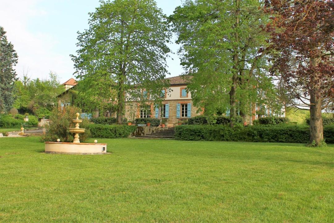 Photo of Others in Larrazet