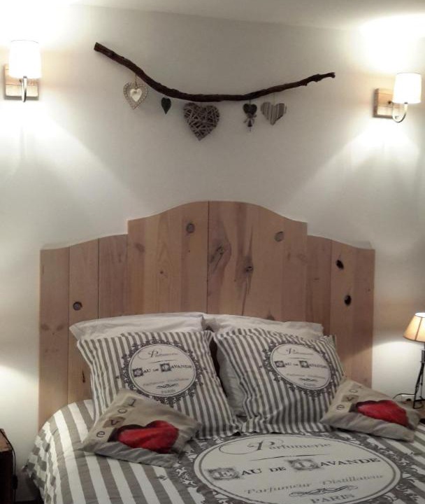 Photo of Bedroom in Estoublon