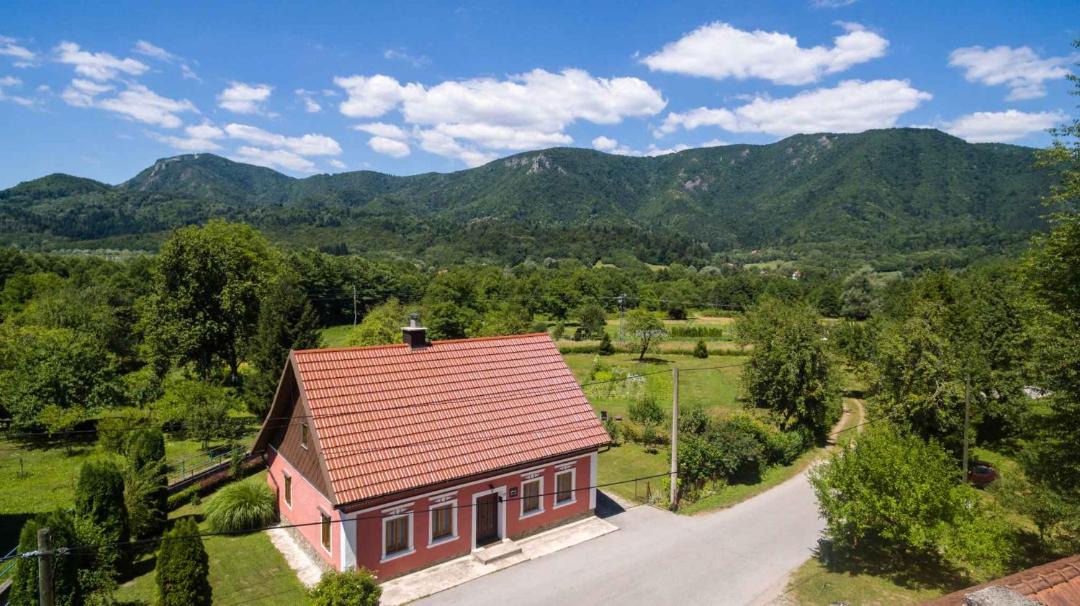 Photo of Buildings in Brod na Kupi