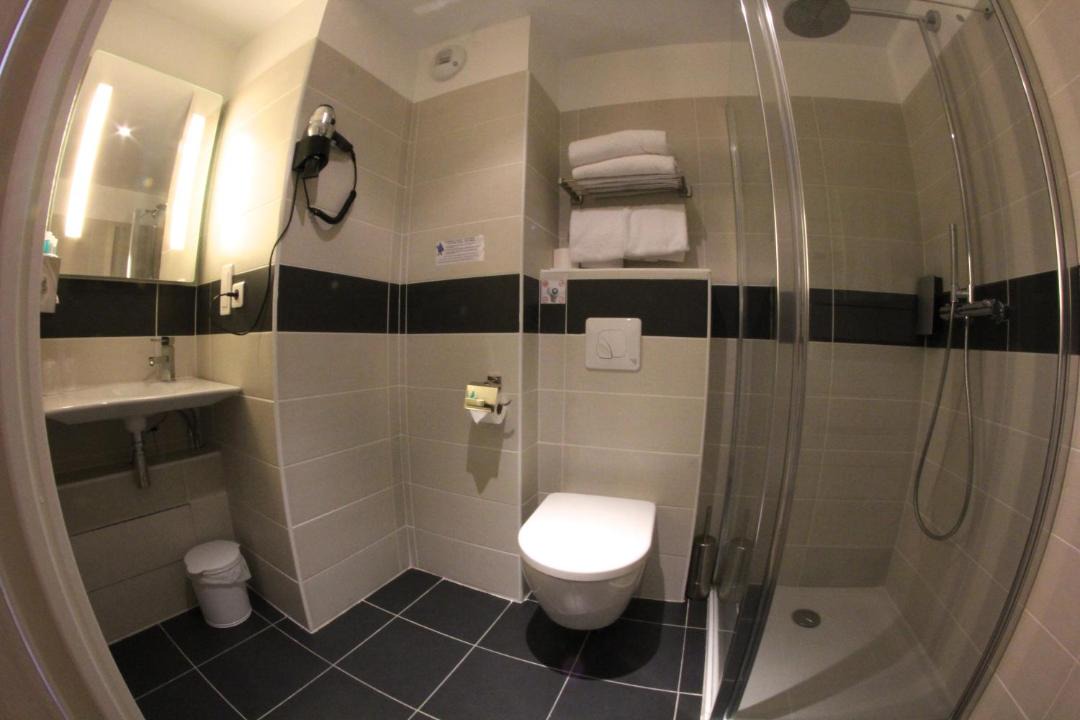 Photo of Bathroom in Le Grau-Du-Roi