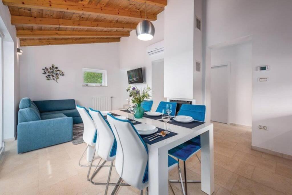 Photo of Livingroom in Zabrezani