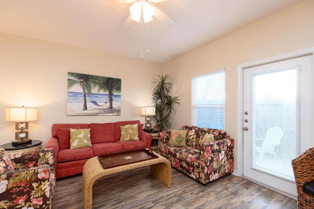 Photo of Livingroom in Corpus Christi