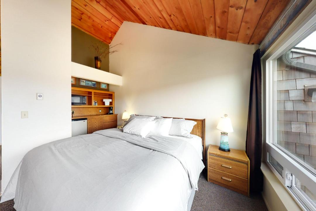 Photo of Bedroom in Historic Bayfront