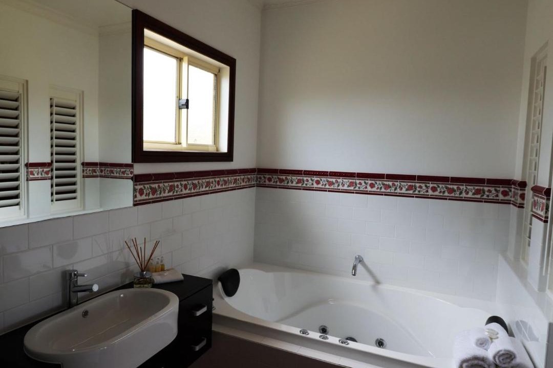 Photo of Bathroom in Newmerella