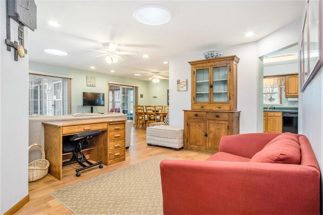 Photo of Livingroom in Lakeside