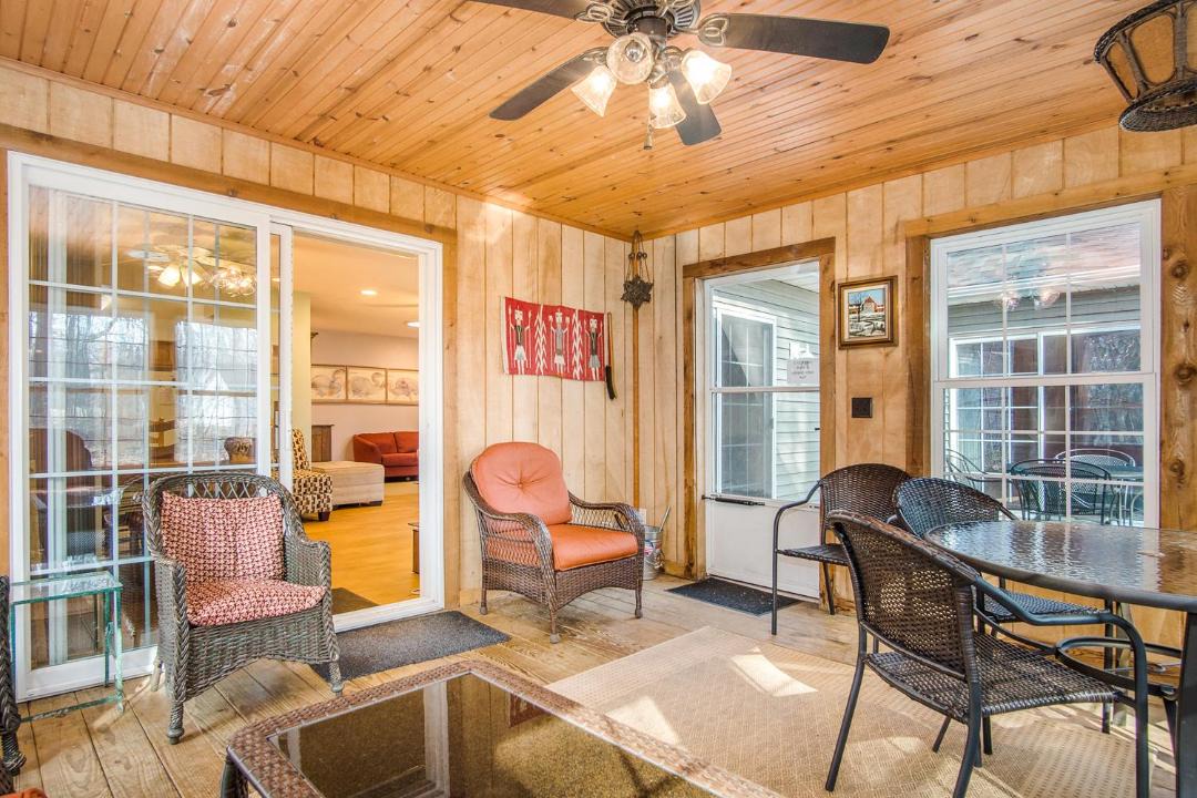 Photo of Livingroom in Lakeside