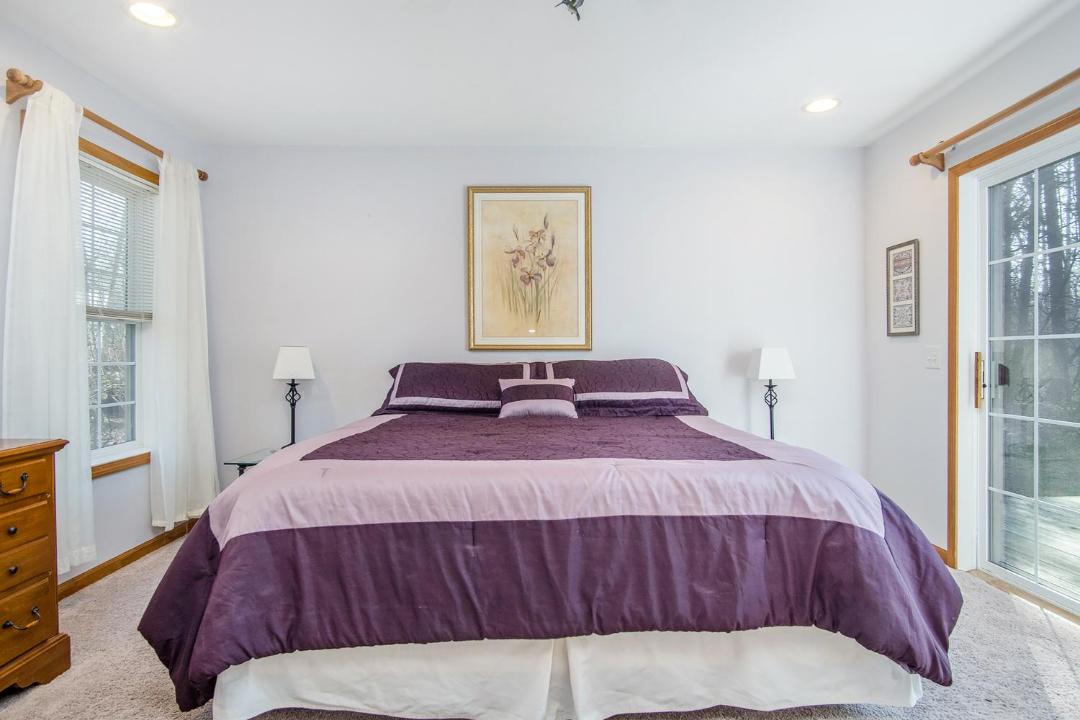 Photo of Bedroom in Lakeside