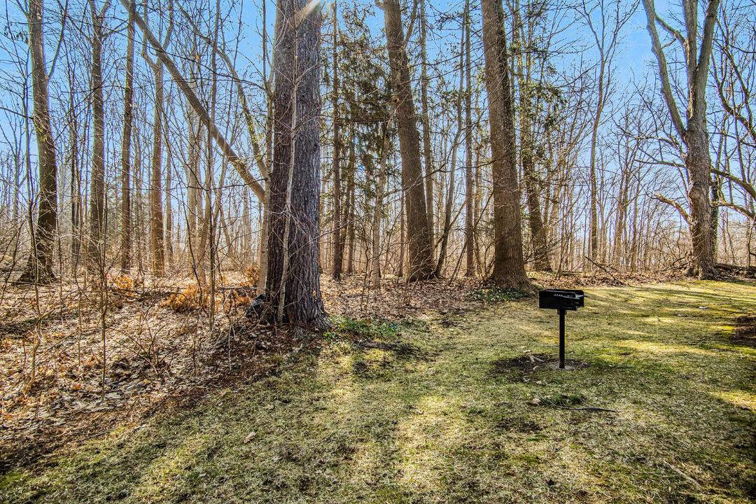 Photo of Buildings in Lakeside