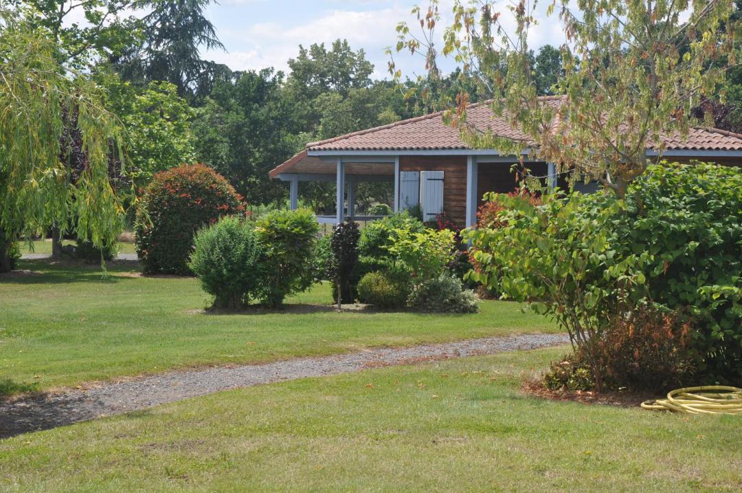 Photo of Others in Poncins