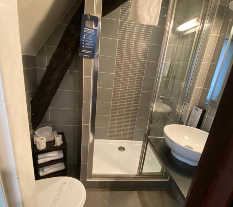 Photo of Bathroom in Chalon-sur-Saone