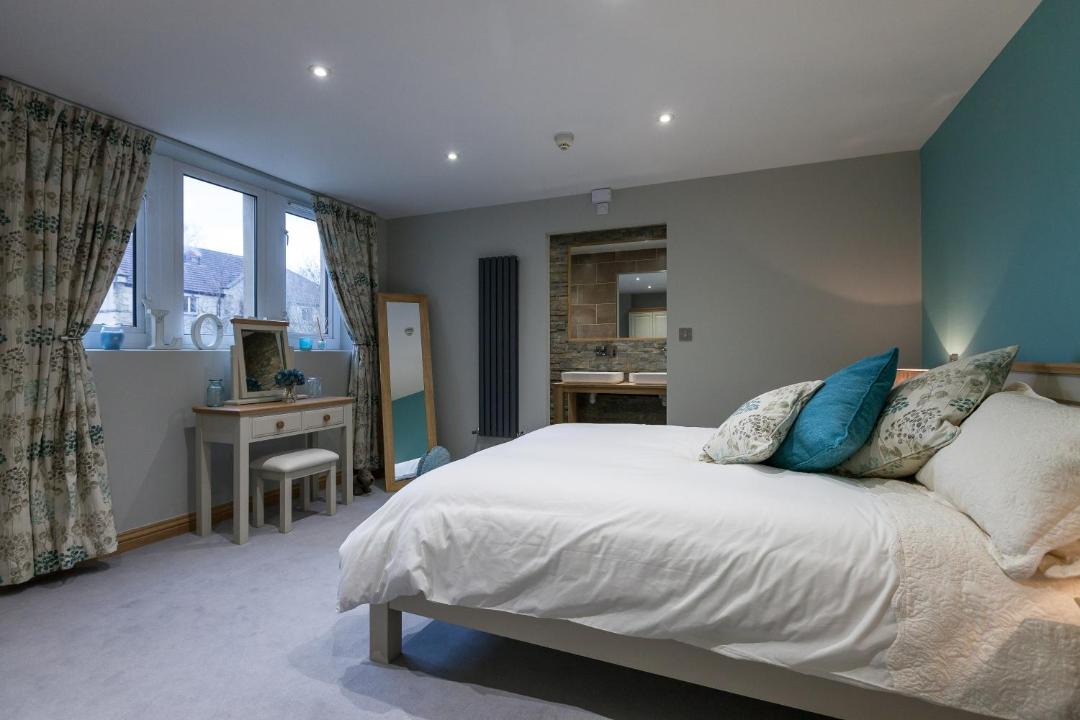 Photo of Others in Honley