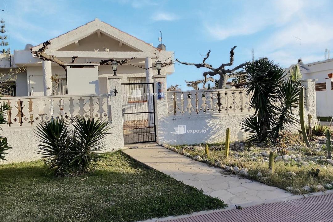 Photo of Buildings in Riumar