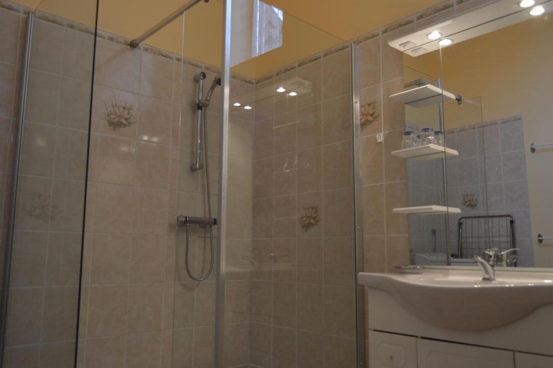 Photo of Bathroom in Douadic