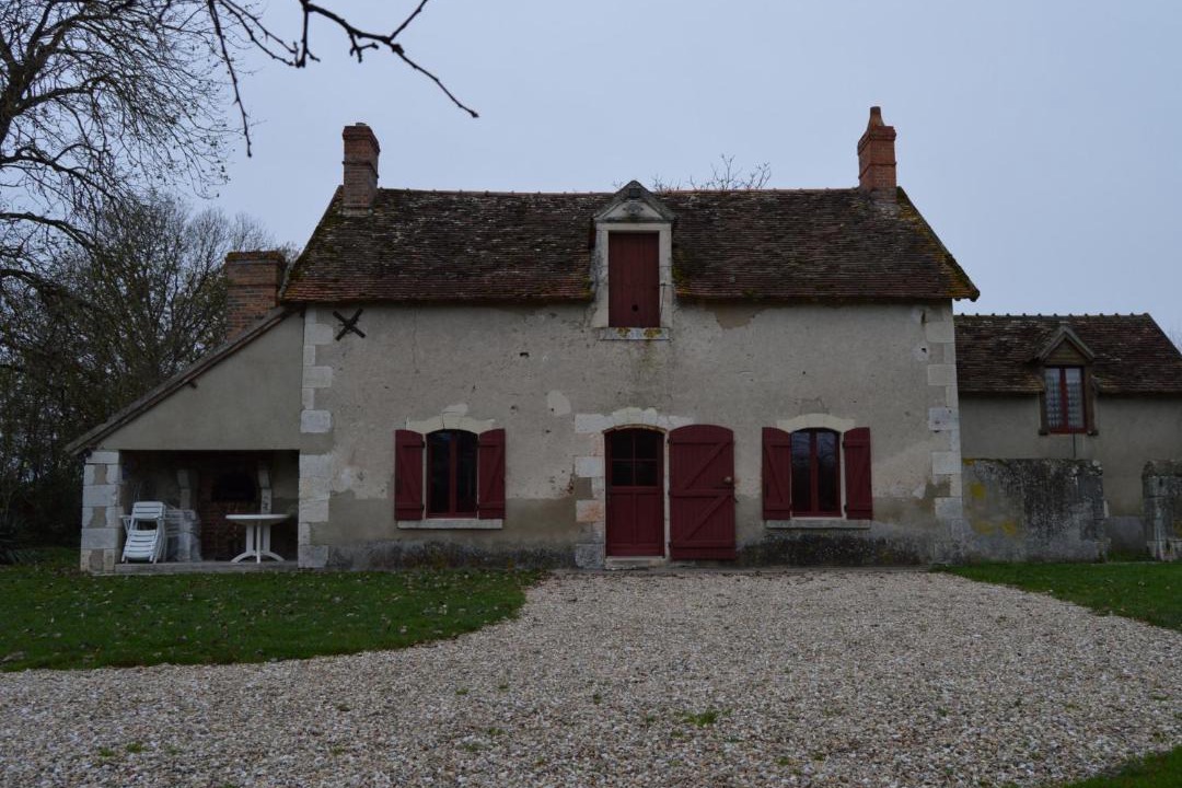 Photo of Buildings in Douadic