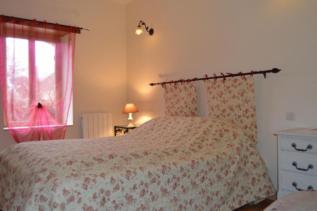 Photo of Bedroom in Douadic