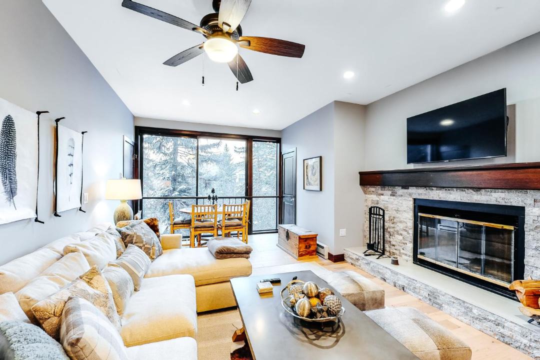 Photo of Livingroom in Eagle-Vail