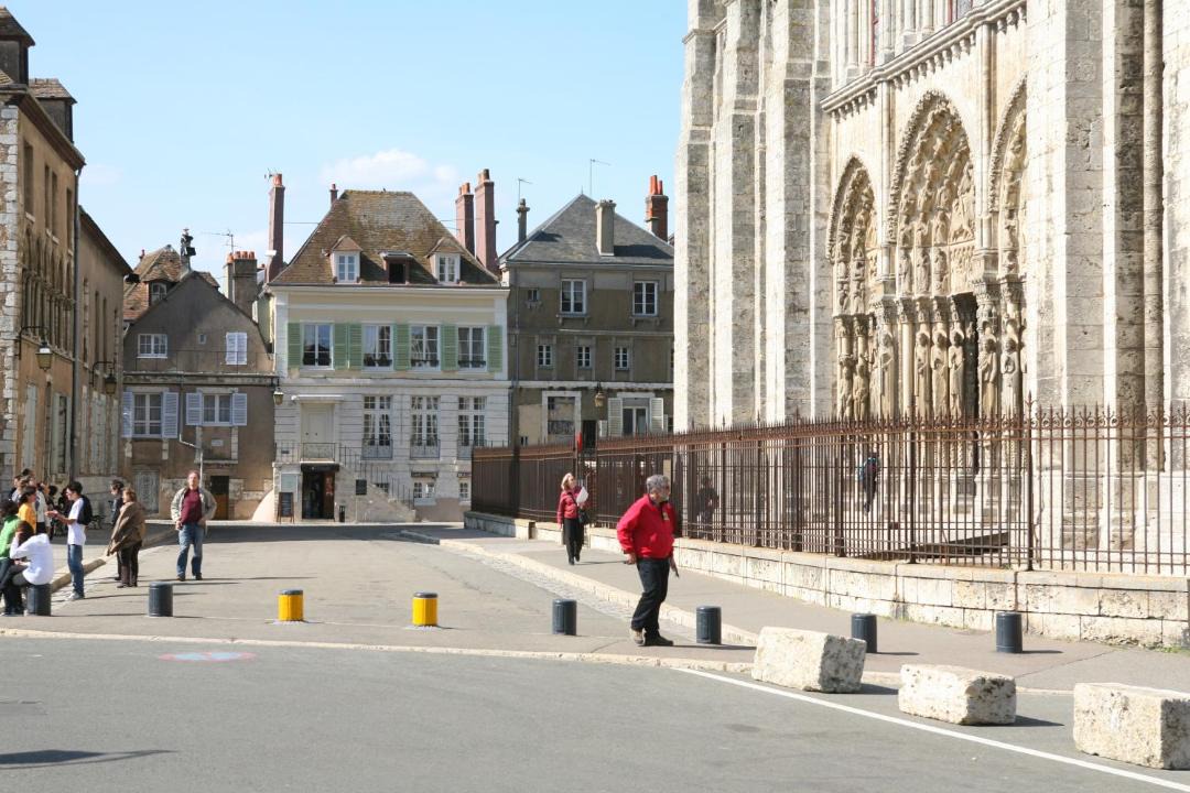 Photo of Buildings in Chartres