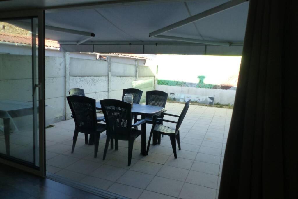 Photo of Patio Balcony in Saint-Pierre-des-Echaubrognes