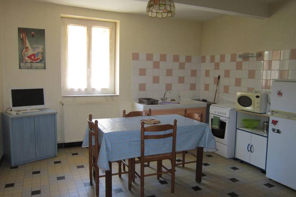 Photo of Kitchen in Savignac-les-Ormeaux