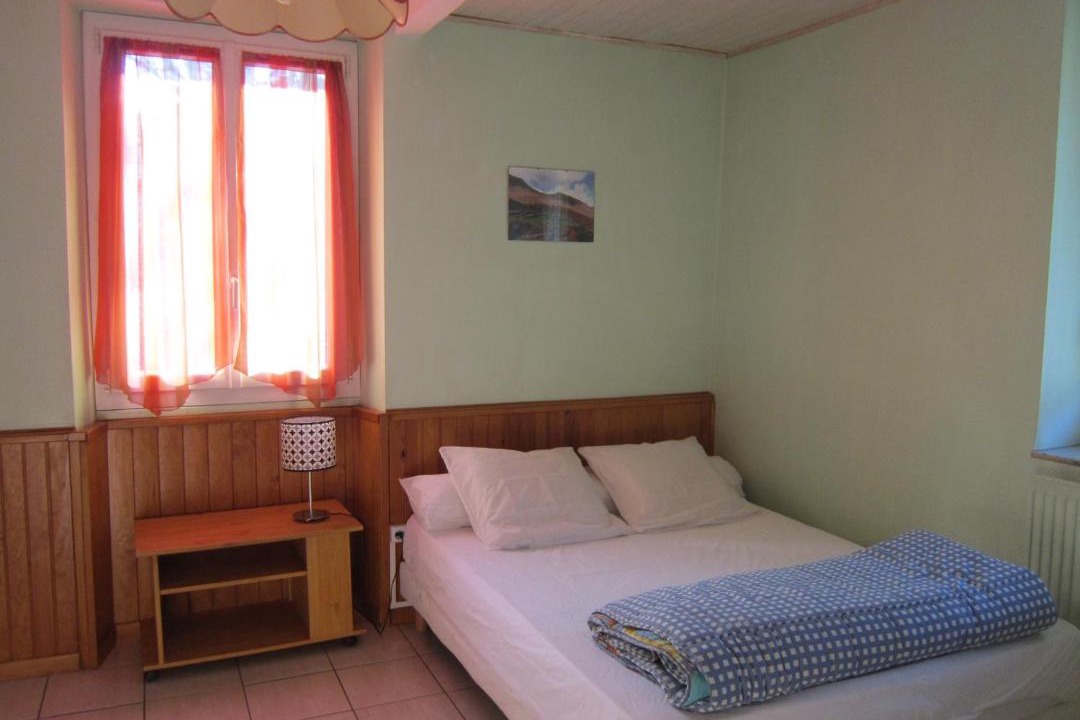 Photo of Bedroom in Savignac-les-Ormeaux