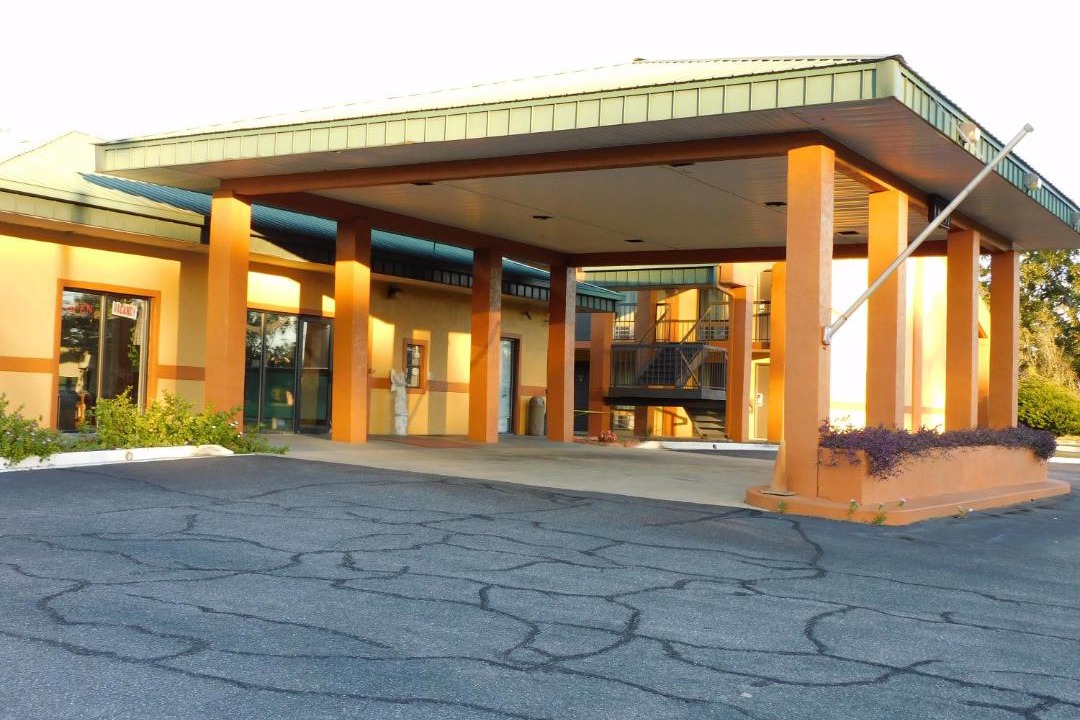 Photo of Others in Camilla