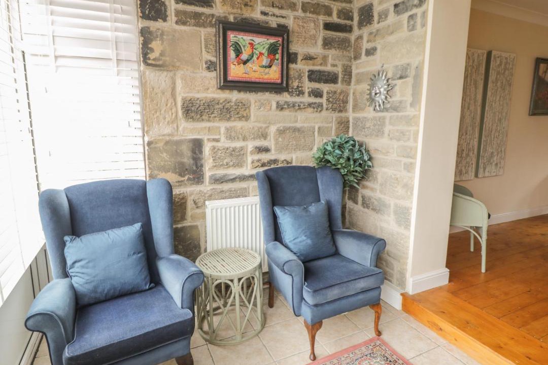 Photo of Others in Oakworth