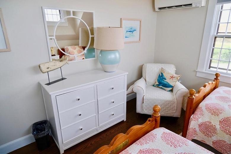 Photo of Others in Tom Nevers