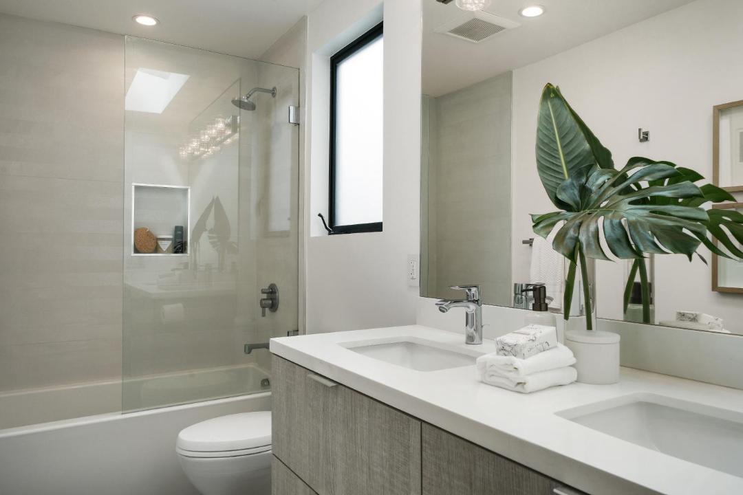 Photo of Bathroom in Forest Knolls