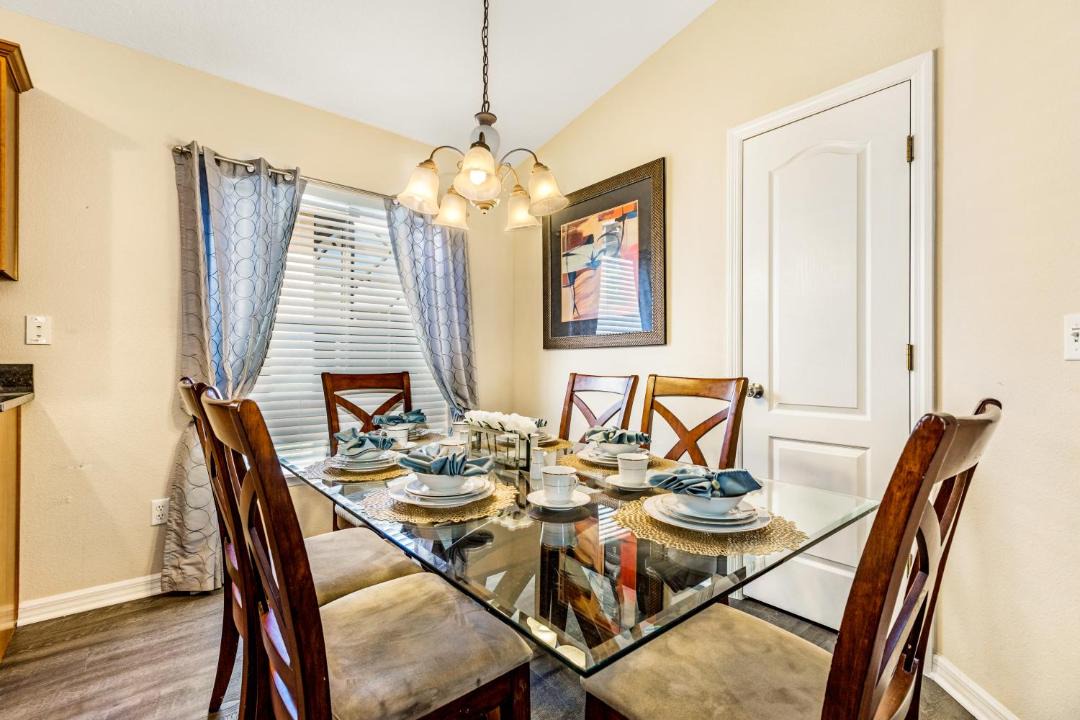 Photo of Others in Sandy Ridge